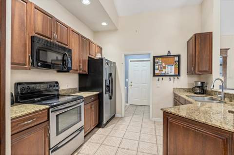 10056 Lebanon Drive, Port Charlotte FL - photo 8 of 40