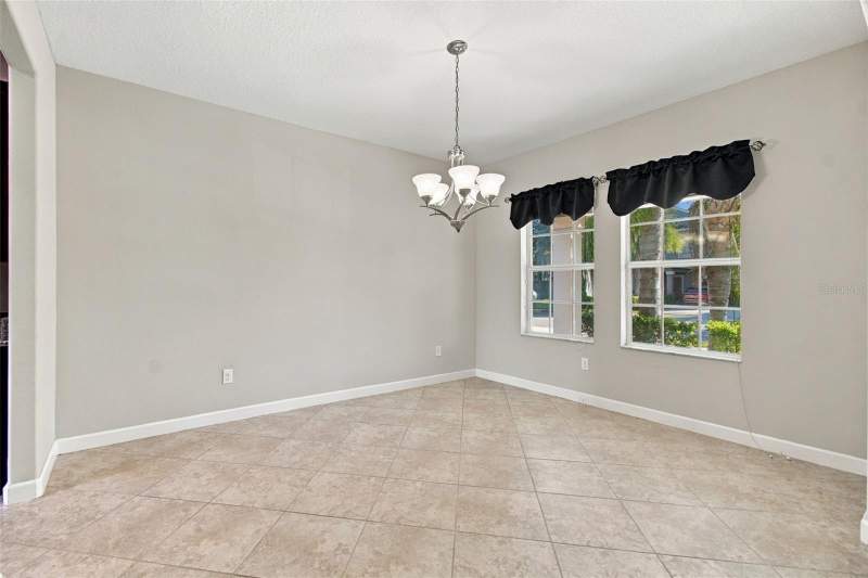 4 bedroom Single Family Residence at 12317 Ballentrae Forest Drive, Ballentrae Sub Ph 1, Riverview — photo 4