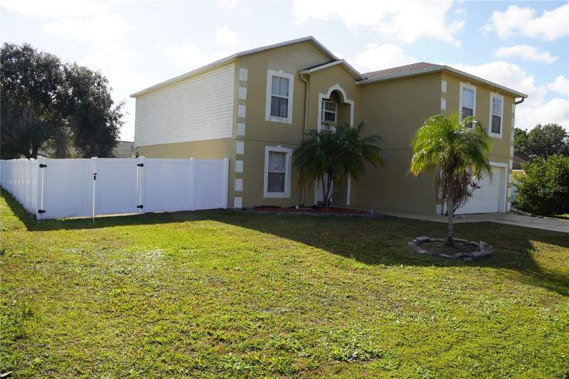 4 bedroom Single Family Residence at 304 Cocoa Court, Poinciana Village 1 Nbhd 1 North, Kissimmee — photo 2