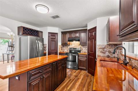 803 Mountbatten Lane, Kissimmee FL - photo 14 of 44