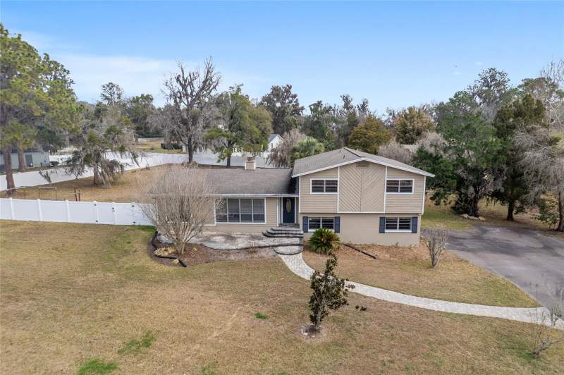 4 bedroom Single Family Residence at 8205 SW 44th Terrace, Prairie Pointe, Gainesville — photo 2