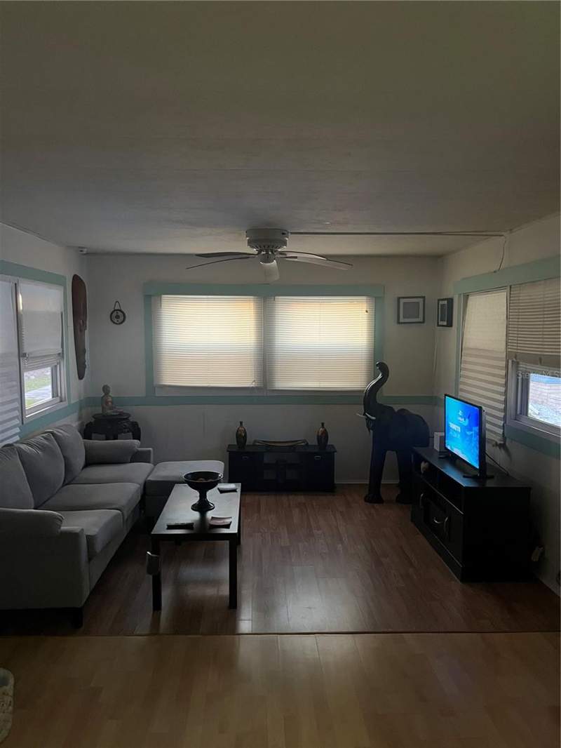 2 bedroom Mobile Home at 34188 Canal Drive, Sunset Palms Unrec, Pinellas Park — photo 2