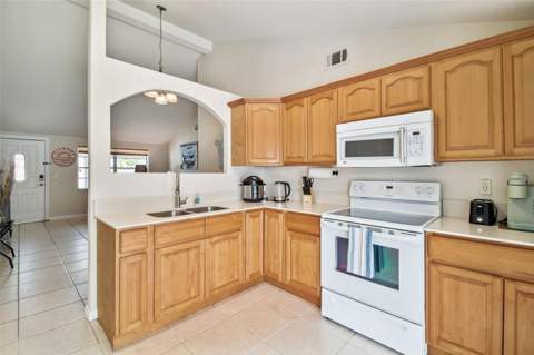 7607 Woodland Oaks Court, Tampa FL - photo 6 of 6