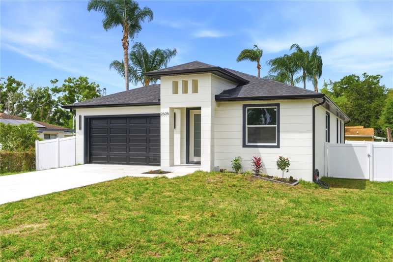 4 bedroom Single Family Residence at 2605 S 70th Street, Subdivision Of Tracts 15 & 1, Tampa — photo 1