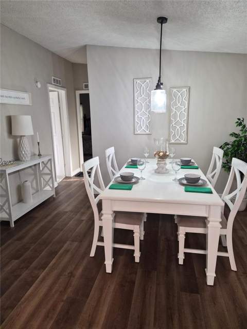508 Saint Andrews Boulevard, Lady Lake FL - photo 11 of 37