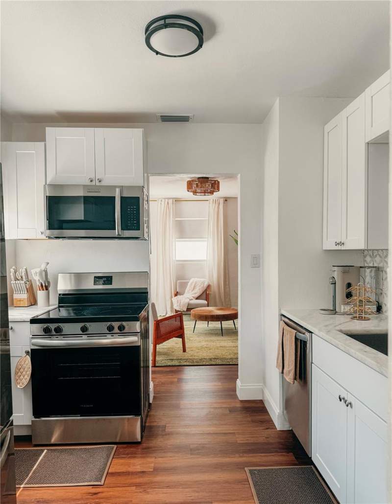5 bedroom Single Family Residence at 107 4th Avenue, Morey Beach, St Pete Beach — photo 3