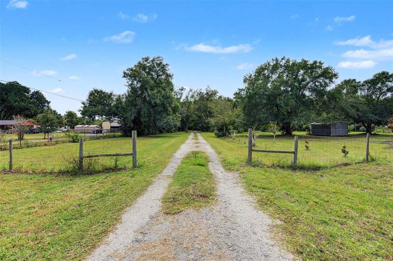 3 bedroom Single Family Residence at 10922 Tarpon Springs Road, Odessa, Odessa — photo 4