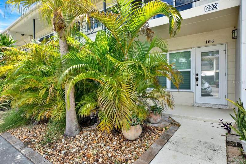 2 bedroom Condominium at 4032 57th Street #166, Clearview Oaks Bldg 5, Kenneth City — photo 1