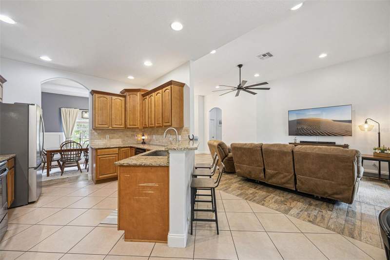 3 bedroom Single Family Residence at 41220 Alder Way, Royal Trails Unit 01, Eustis — photo 3