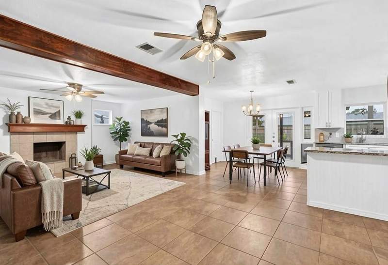 3 bedroom Single Family Residence at 5010 Stolls Avenue, Bay Crest Park Unit 01, Tampa — photo 2
