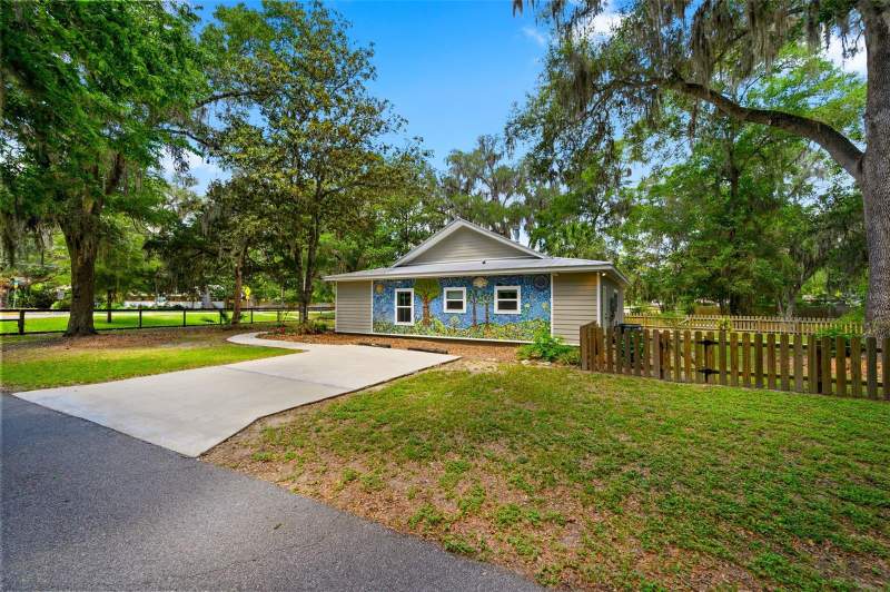 2 bedroom Single Family Residence at 2620 NW 31st Avenue, Gainesville, Gainesville — photo 3