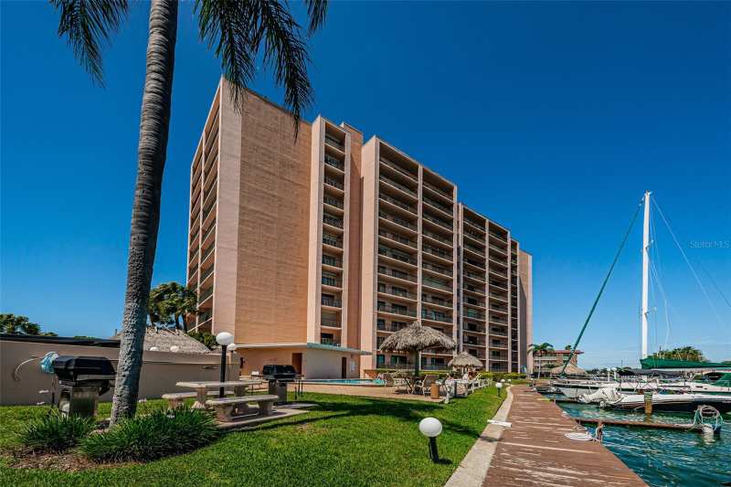 1 bedroom Condominium at 51 Island Way #306, 51 Island Way Condo, Clearwater Beach — photo 1