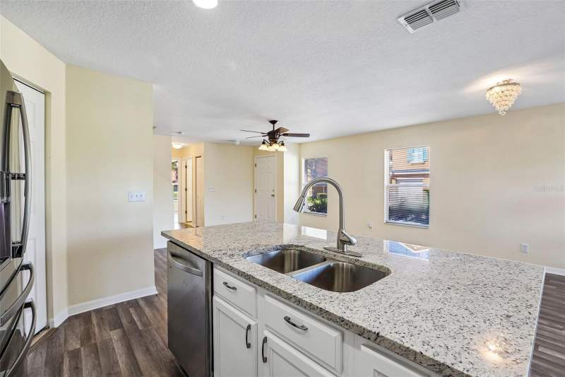 4 bedroom Townhouse at 2520 Colony Reed Lane, Sunset Pointe Twnhms, Clearwater — photo 4