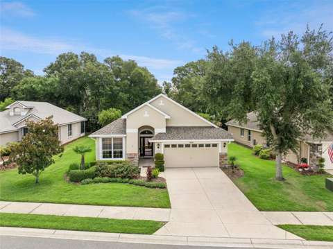 8270 Bridgeport Bay Circle, gated community for sale in Mount Dora