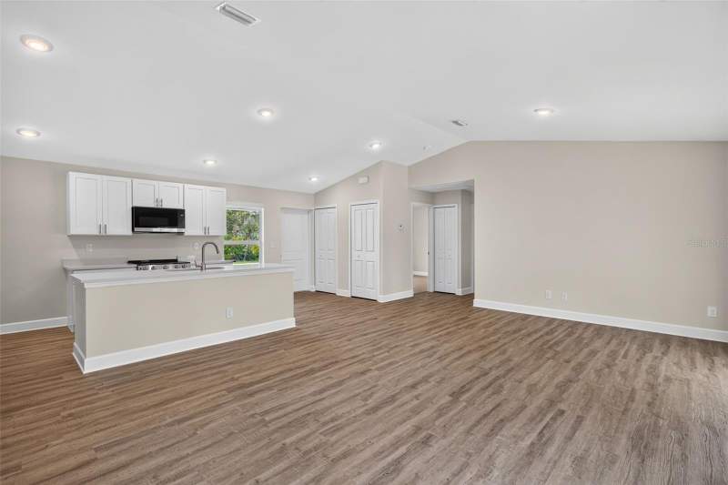 3 bedroom Single Family Residence at 23477 Branch Avenue, Port Charlotte Sec 013, Port Charlotte — photo 3
