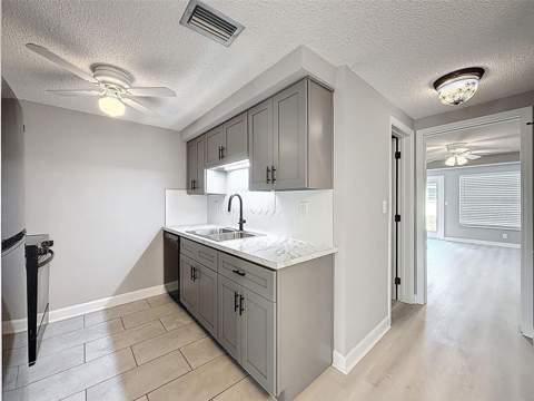 4233 Stratford Drive #D, New Port Richey FL - photo 15 of 59