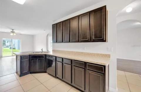 724 Lake Cummings Boulevard, Lake Alfred FL - photo 6 of 33