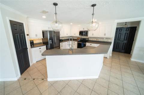 4621 Yellow Bay Drive, Kissimmee FL - photo 6 of 29