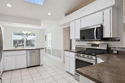 25904 Newcombe Circle, Leesburg FL - photo 14 of 86