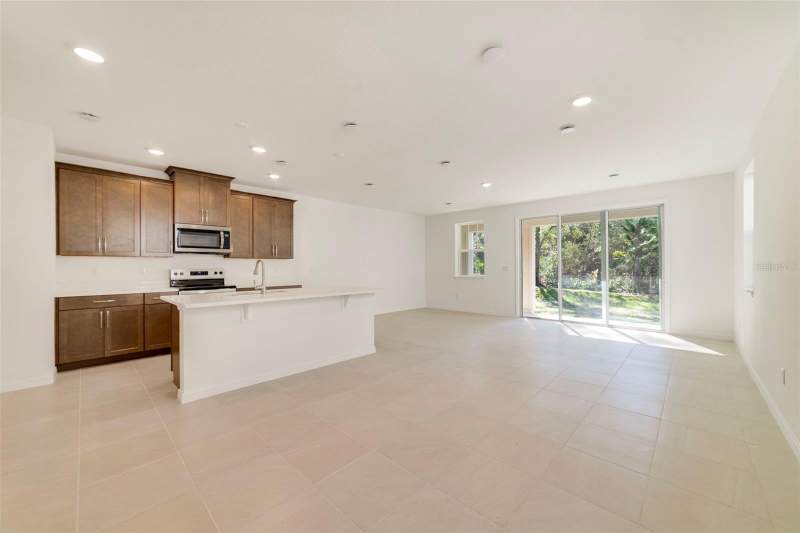 3 bedroom Townhouse at 1669 GREENLEAF WOODS COVE, TOWNS AT GREENLEAF, OVIEDO — photo 3