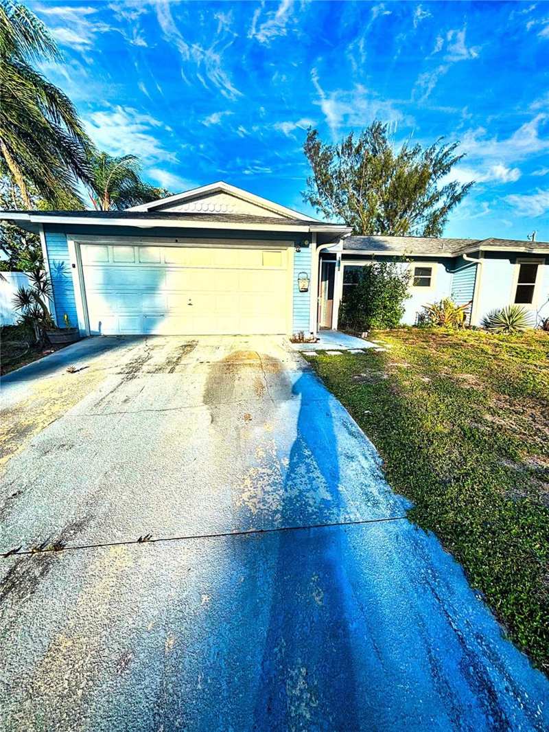 3 bedroom Single Family Residence at 2923 SW 11th Court, Cape Coral, Cape Coral — photo 1