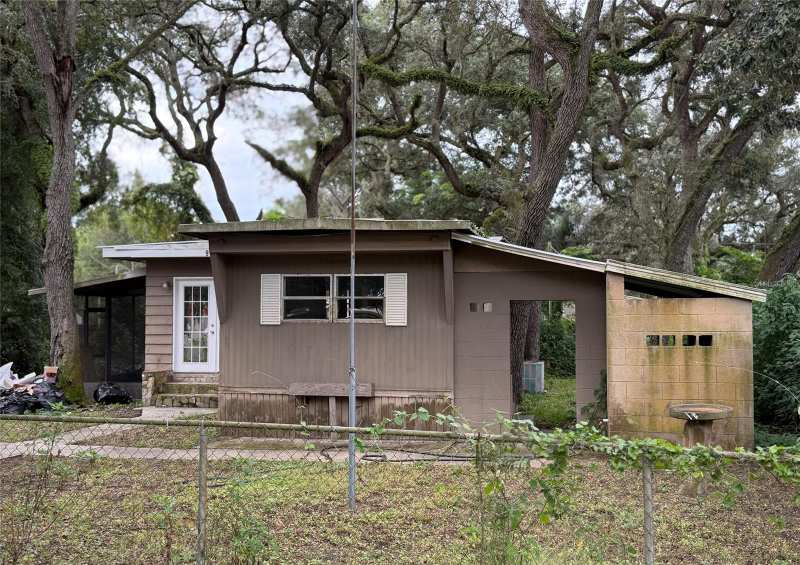 4 bedroom Mobile Home at 9114 Ogalala Street, Griffin Park, New Port Richey — photo 1