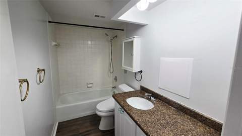 13626 Greenfield Drive #201, Tampa FL - photo 12 of 32