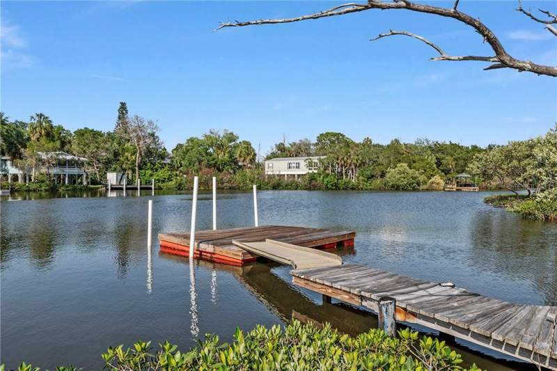 3 bedroom Single Family Residence at 1326 S Estuary Drive, Crystal River, Crystal River — photo 2