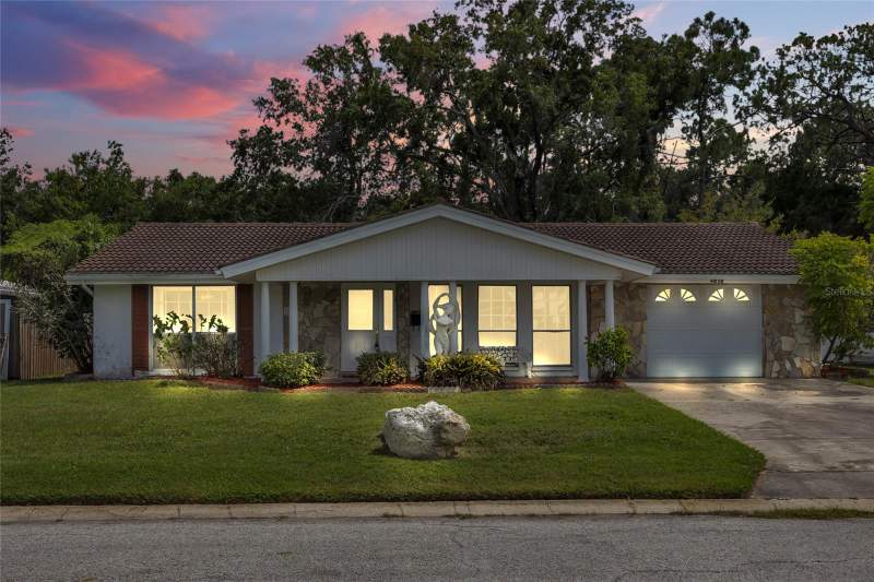2 bedroom Single Family Residence at 4618 Corner Court, Flor A Mar, New Port Richey — photo 3