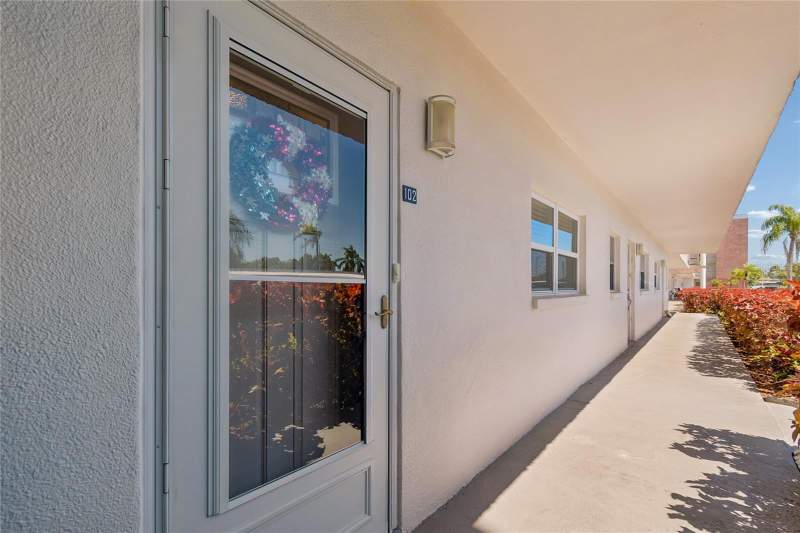 2 bedroom Condominium at 5501 80th Street #102, Five Towns Of St Pete, St Petersburg — photo 4