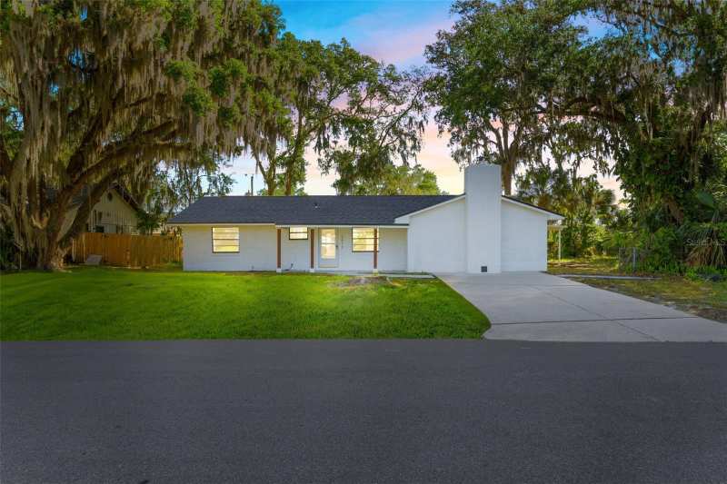 3 bedroom Single Family Residence at 2517 Royal Palm Drive, Florida Shores 01, Edgewater — photo 1