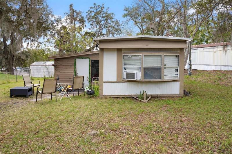 2 bedroom Mobile Home at 2107 Hialeah Avenue, Indian Hill, Leesburg — photo 4