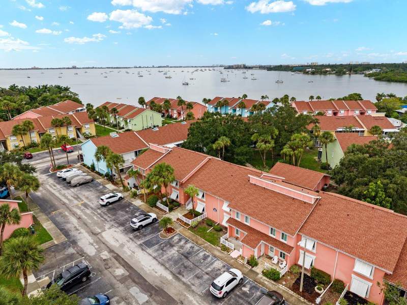 2 bedroom Condominium at 3675 41st Way #I, Bermuda Bay Beach Condo, St Petersburg — photo 3