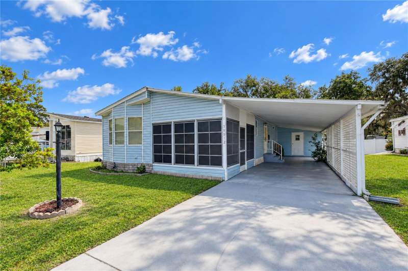 2 bedroom Manufactured Home at 38012 Lawanda Loop, Wayward Wind Mobile Home Sub, Zephyrhills — photo 3