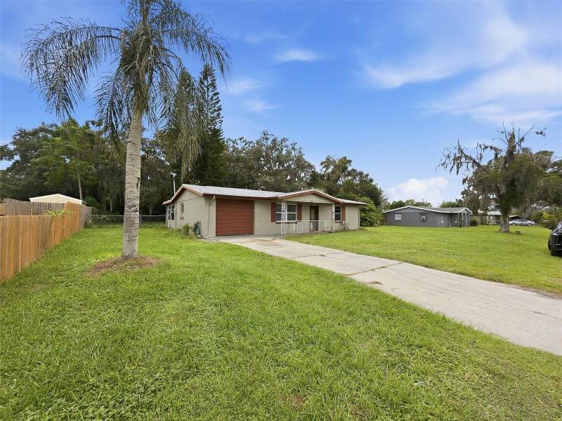 2 bedroom Single Family Residence at 6818 Carob Drive, Beacon Woods Village, New Port Richey — photo 2