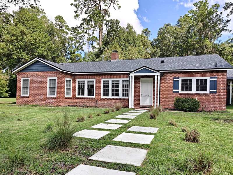 4 bedroom Single Family Residence at 1326 NW 10th Avenue, Florida Park, Gainesville — photo 1