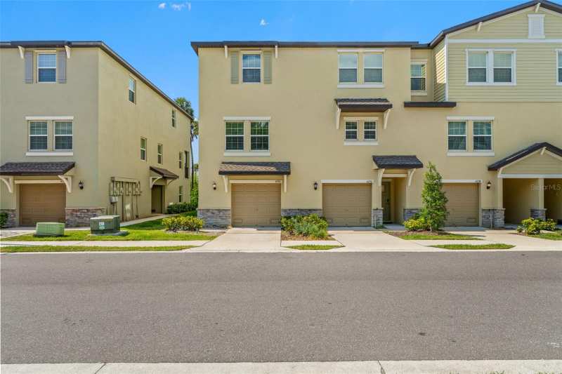 3 bedroom Townhouse at 4720 Tuscan Loon Drive, Palm River Townhomes Ph 2, Tampa — photo 1