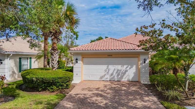 2 bedroom Villa at 5868 Helicon Place, Villagewalk, Sarasota — photo 1