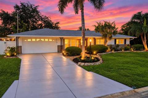 3710 Duncan Place, home for sale in Sarasota 34239