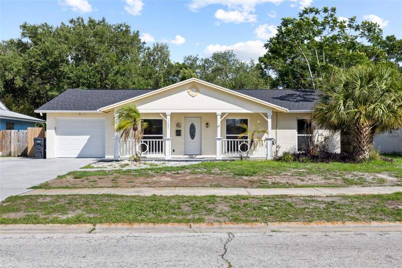 4 bedroom Single Family Residence at 7221 Northbridge Boulevard, Townn Country Park Unit 36, Tampa — photo 2