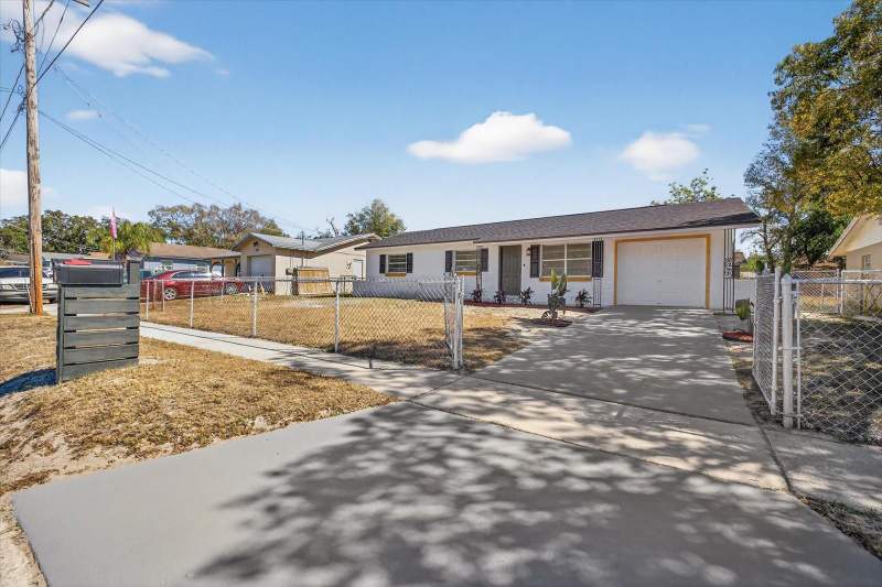 3 bedroom Single Family Residence at 8309 Tupelo Drive, Temple Park Unit 8, Tampa — photo 4