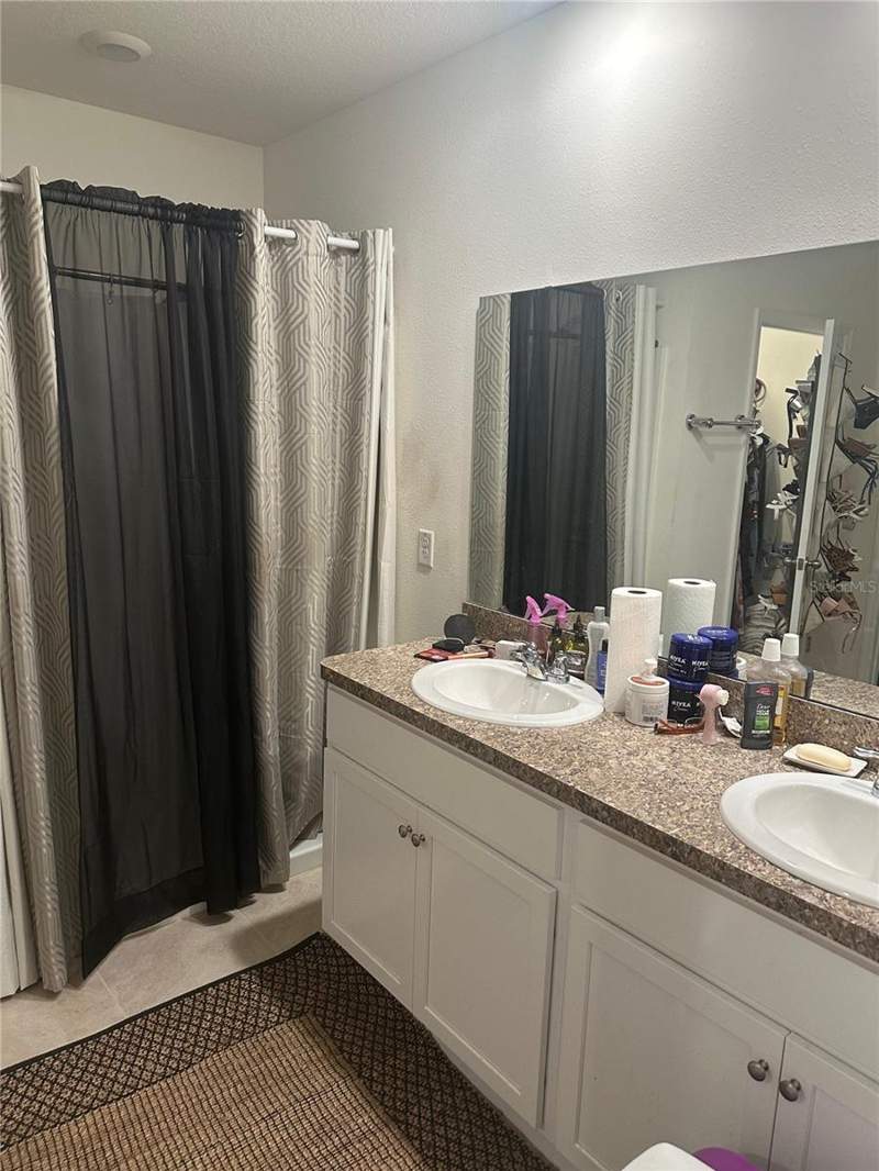 4 bedroom Single Family Residence at 303 Alencon Way, Poinciana Village 5 Nbhd 1, Kissimmee — photo 5