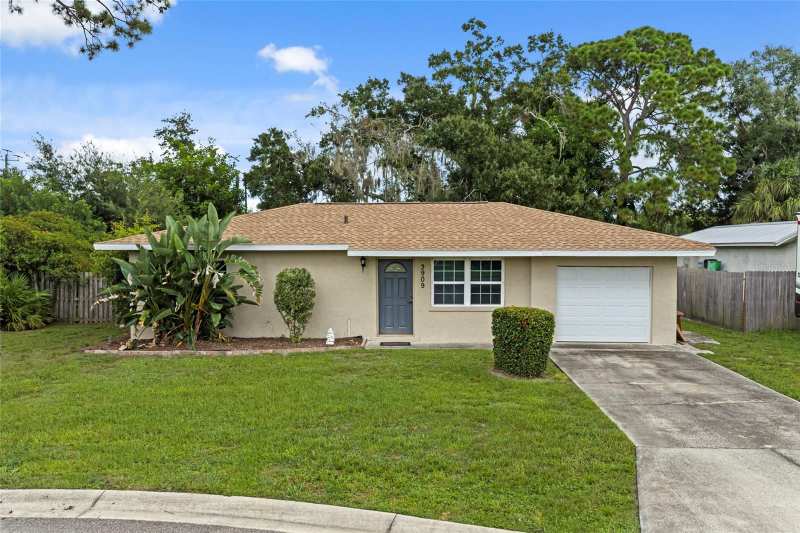 2 bedroom Single Family Residence at 3909 Coleridge Place, Lake Sarasota, Sarasota — photo 1