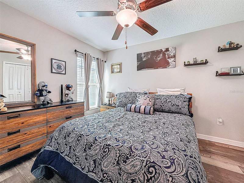 3 bedroom Single Family Residence at 13360 Willow Bluestar Loop, South Fork Tr V Ph 2, Riverview — photo 5