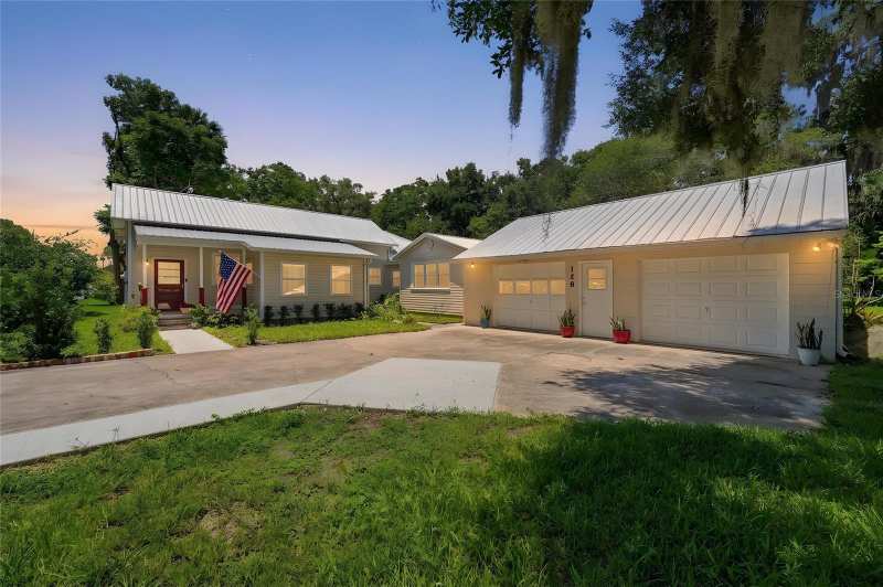 4 bedroom Single Family Residence at 128 N Lakeview Drive, Lake Helen, Lake Helen — photo 1
