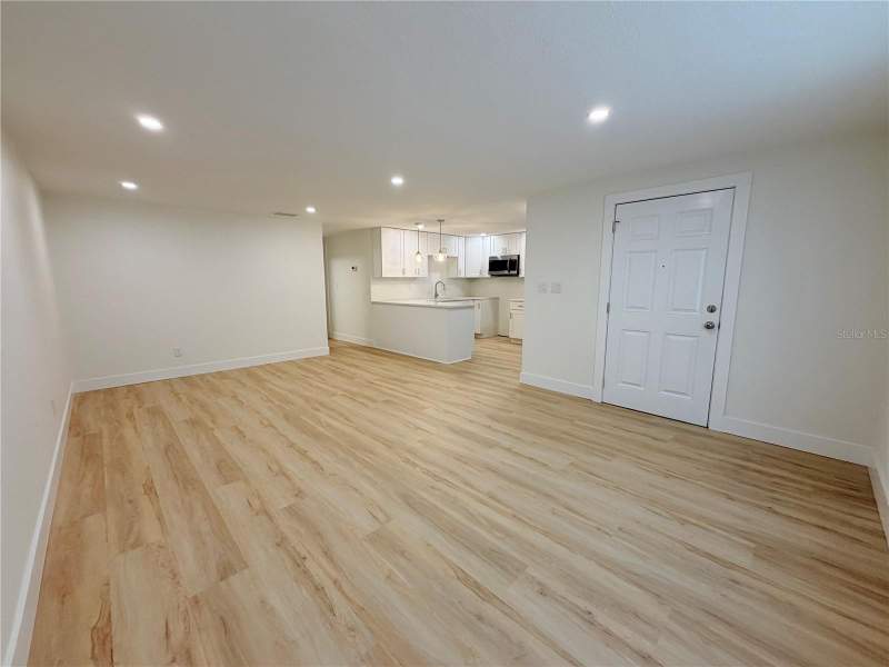 5 bedroom Single Family Residence at 4533 W Fern Street, West Park Estates Unit 4, Tampa — photo 5