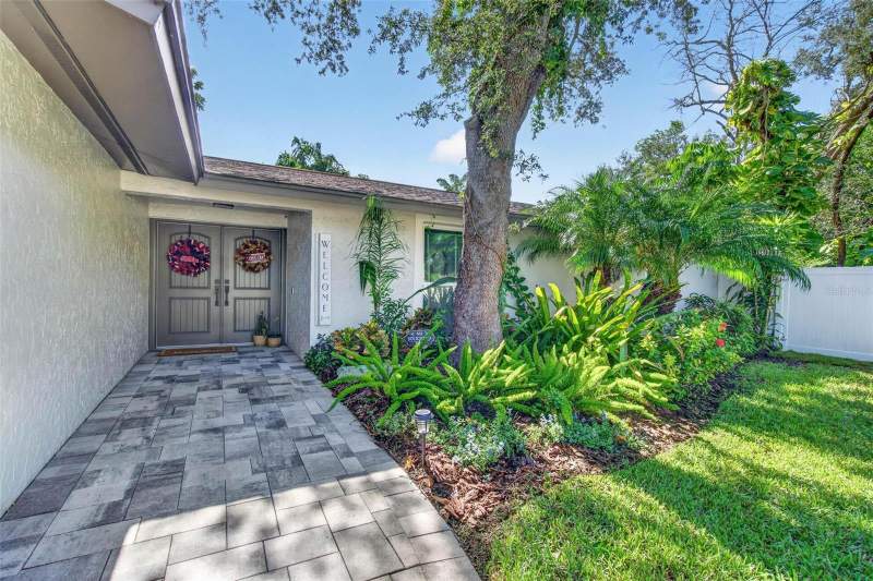 3 bedroom Single Family Residence at 1002 N Florida Avenue, Sunset Hills 2nd Add, Tarpon Springs — photo 2