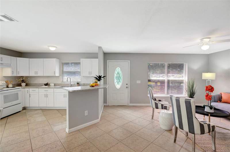 3 bedroom Single Family Residence at 3908 E Henry Avenue, Mora Sub, Tampa — photo 2