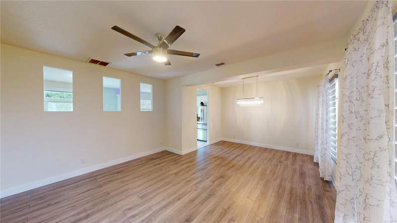 5 bedroom Single Family Residence at 3044 Camino Real Drive, Villa Sol Ph 2 Village 3, Kissimmee — photo 2