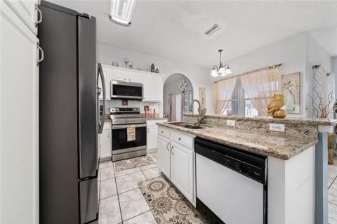 661 Elbridge Drive, Kissimmee FL - photo 9 of 41